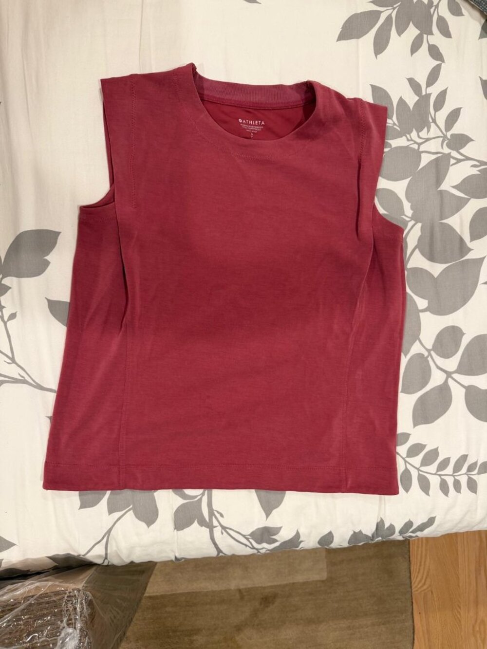 Like New Athleta muscle tank. Size S.
